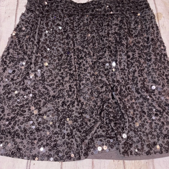 Garnet Hill gray sequin stretchy miniskirt M - Picture 2 of 3